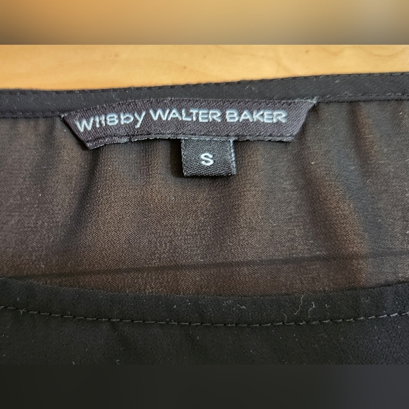 W118 Walter Baker long sleeve blk & green flowy blouse in size S - Picture 6 of 10